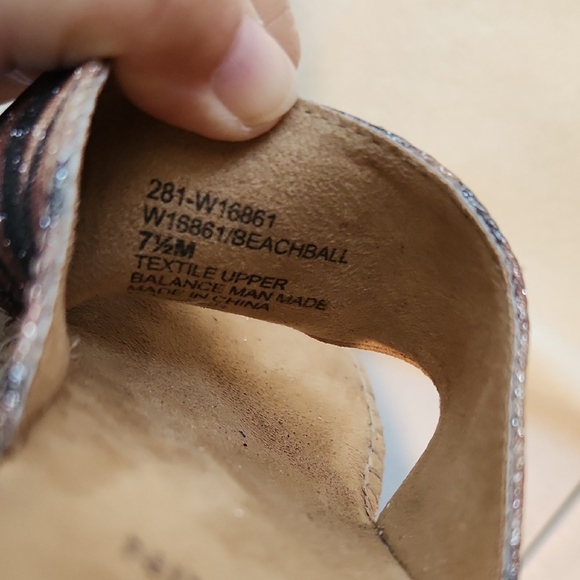 White Mountain Beachball Brown & Black Sparkle Wedge Sandals Size 7.5 - Picture 3 of 6